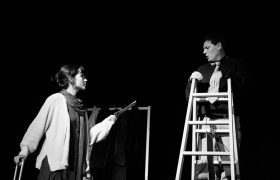 «L’Apagada» —una obra de teatre sobre la pobresa energètica